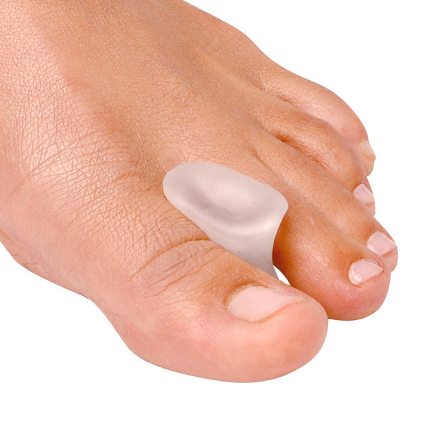Qadam All-Gel Toe Spreader that sits between the toes to ease bunion pressure and improve toe alignment – product shot