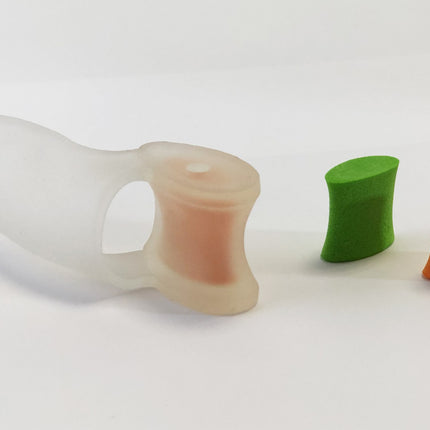 Qadam Customisable All-Gel Bunion Guard and Spreader that trims to fit to cushion the bunion and align the toe – product shot